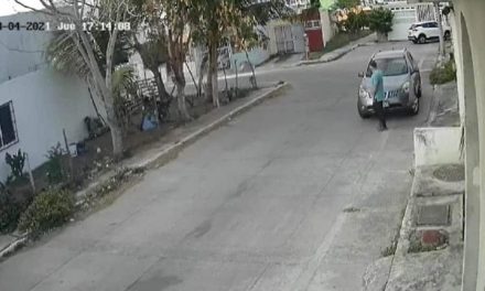 LADRONES SIGUEN A PERSONA QUE RETIRO DINERO EN EL BANCO