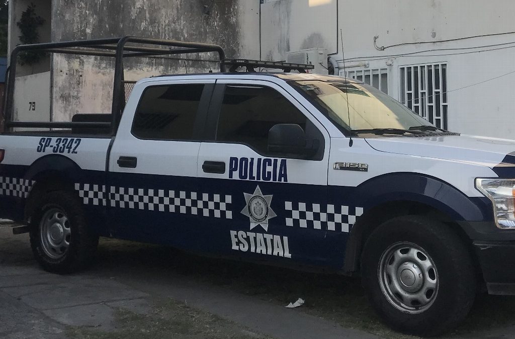 Tres sujetos roban dinero y automóvil a mujer que recién salía del banco, en Veracruz