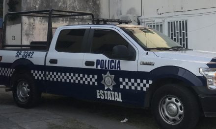 Tres sujetos roban dinero y automóvil a mujer que recién salía del banco, en Veracruz