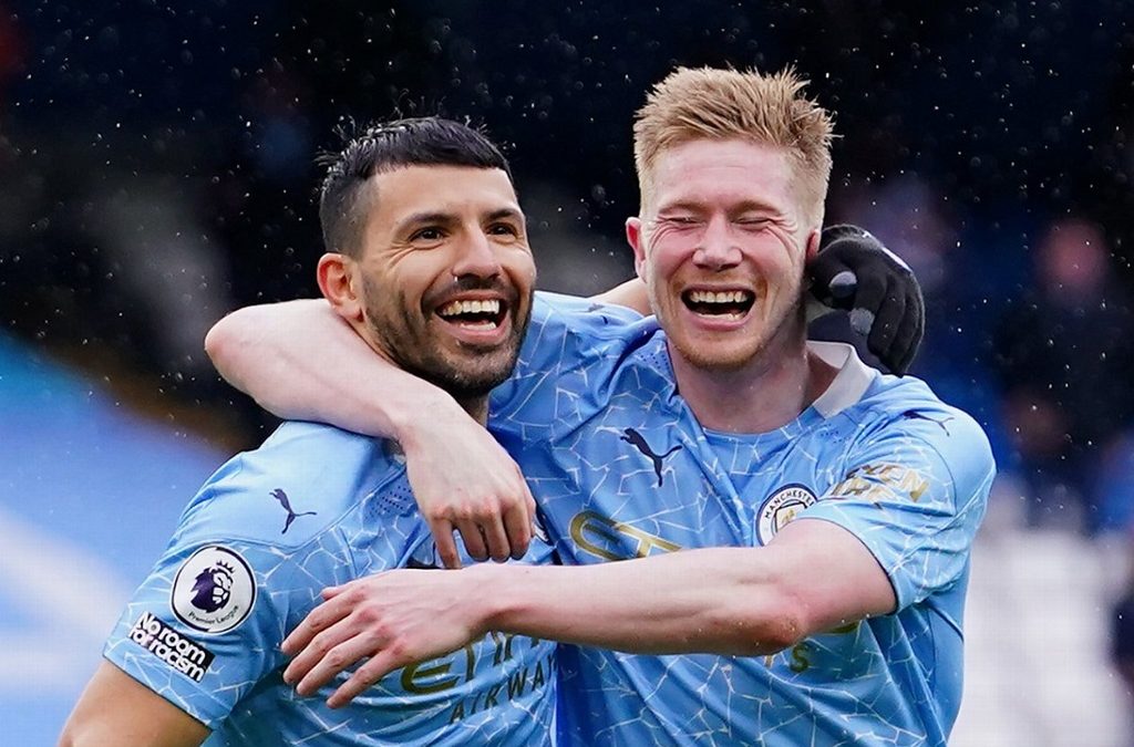 ‘Kun’ Agüero se despide con doblete del City