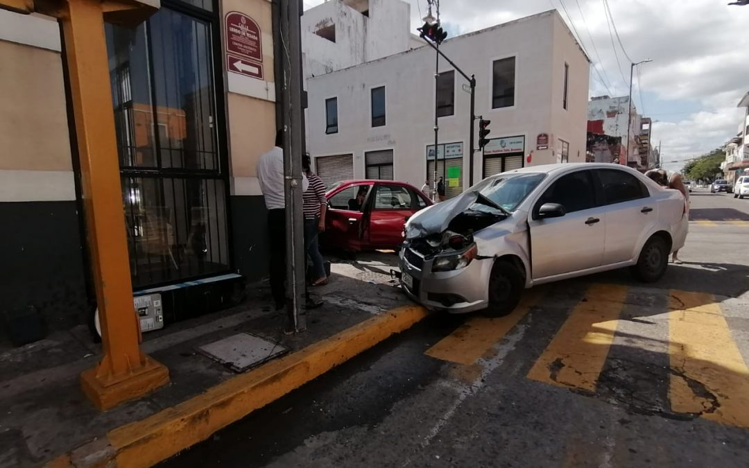 APARATOSO ACCIDENTE EN EL CENTRO DE VERACRUZ