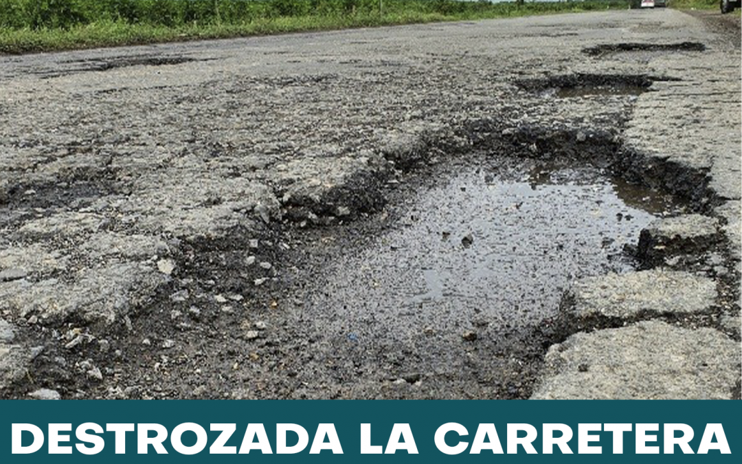 DESTROZADA LA CARRETERA TLAPACOYAN – MARTINEZ DE LA TORRE