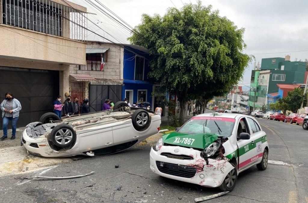 VUELCA VEHICULO EN XALAPA