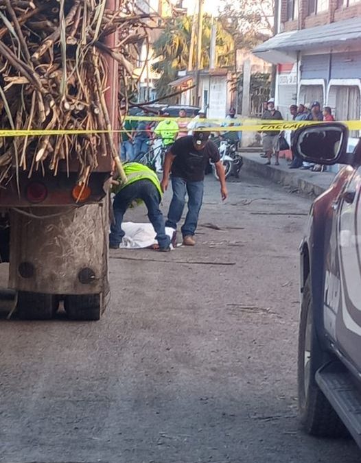 CAMION CAÑERO APLASTA VARÓN