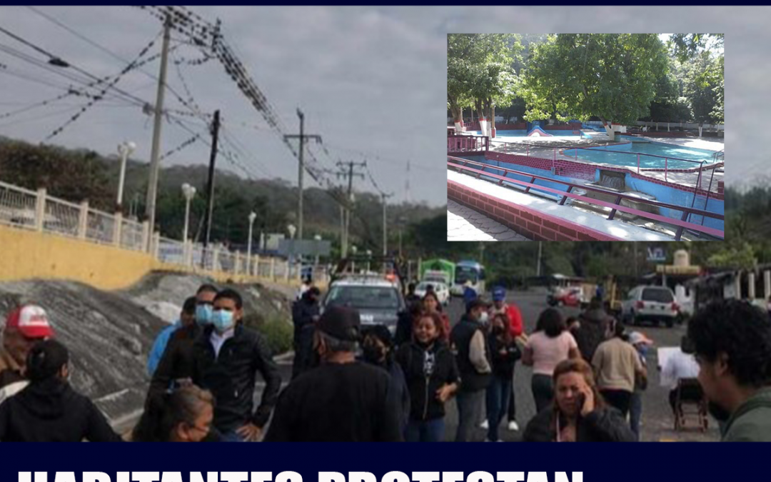 POBLADORES DE LA COMUNIDAD DE PLAN DEL RIO BLOQUEAN LA CARRETERA XALAPA-VERACRUZ