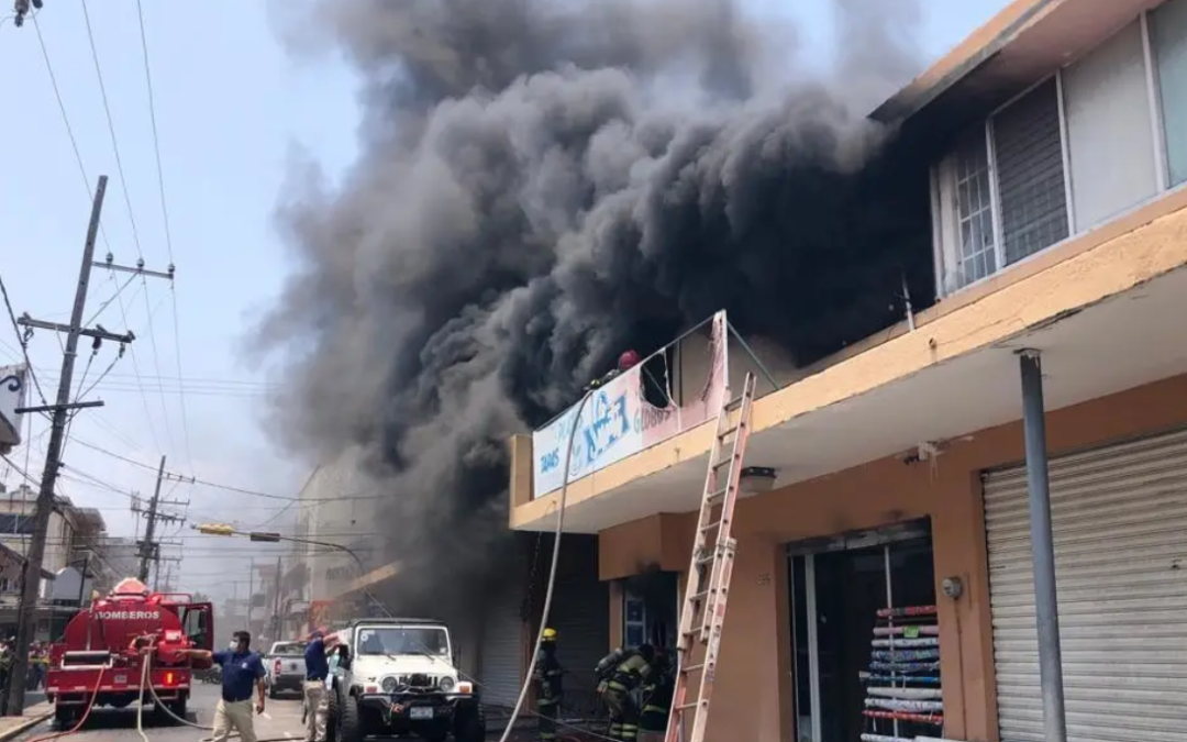 INCENDIO EN COMERCIO DE LA CIUDAD DE VERACRUZ