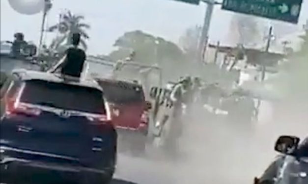 VIDEO: «¡Tírenle!», CJNG persigue a militares en Michoacán