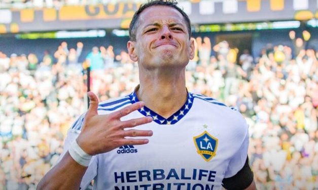 ‘Chicharito’ revienta por las críticas al ‘Canelo’