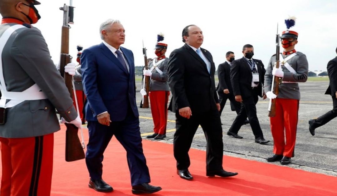 AMLO CON IDEAS DE ABRIR BIMBO Y CONSTRUIR AEROPUERTO