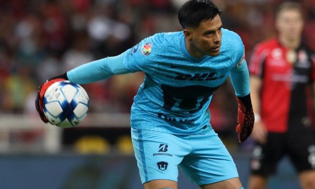Trueque entre Chivas y Pumas en la portería