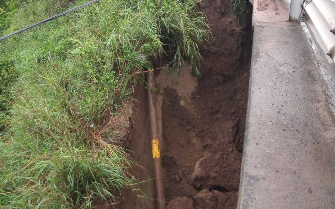 Se deslava parte del puente Torrentes, en zona norte de Veracruz