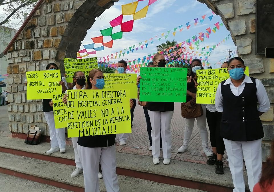 TRABAJADORES DEL SECTOR SALUD SE MANIFIESTAN CON LA DIRECTORA GONZALEZ MOJICA