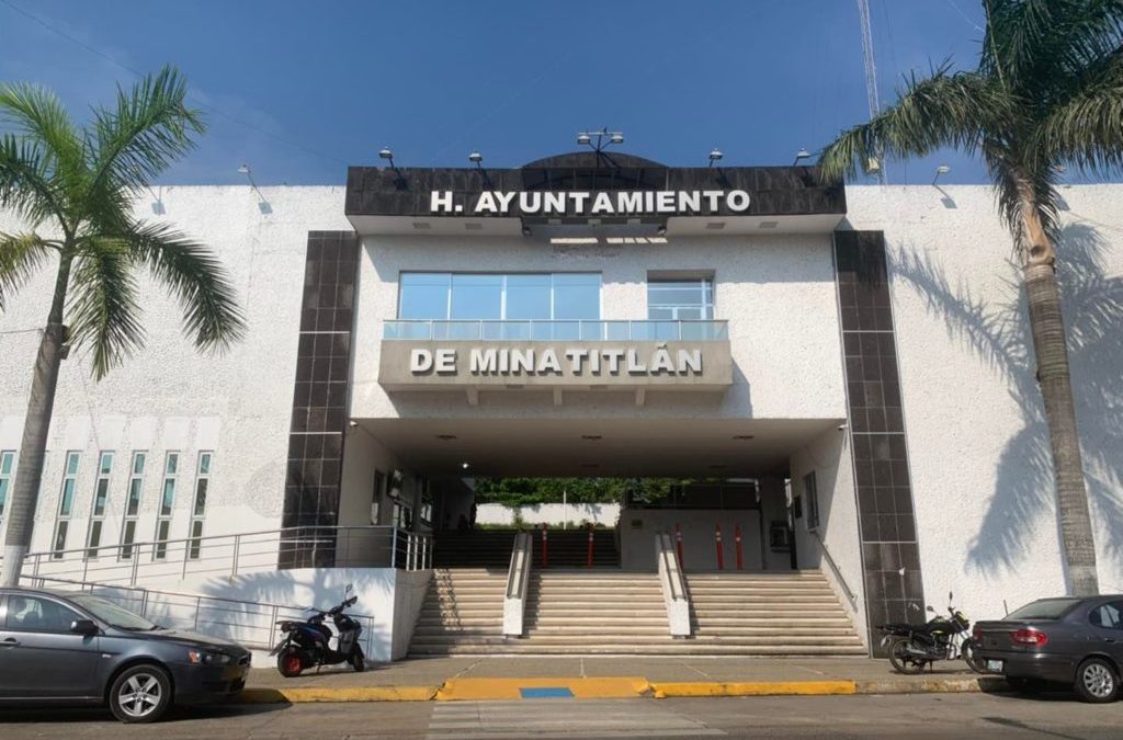 SE CONJURA LA HUELGA DEL AYUNTAMIENTO EN MINATITLAN