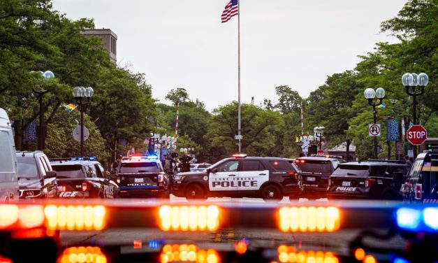 Tiroteo en desfile por el 4 de julio en Chicago; al menos 6 muertos