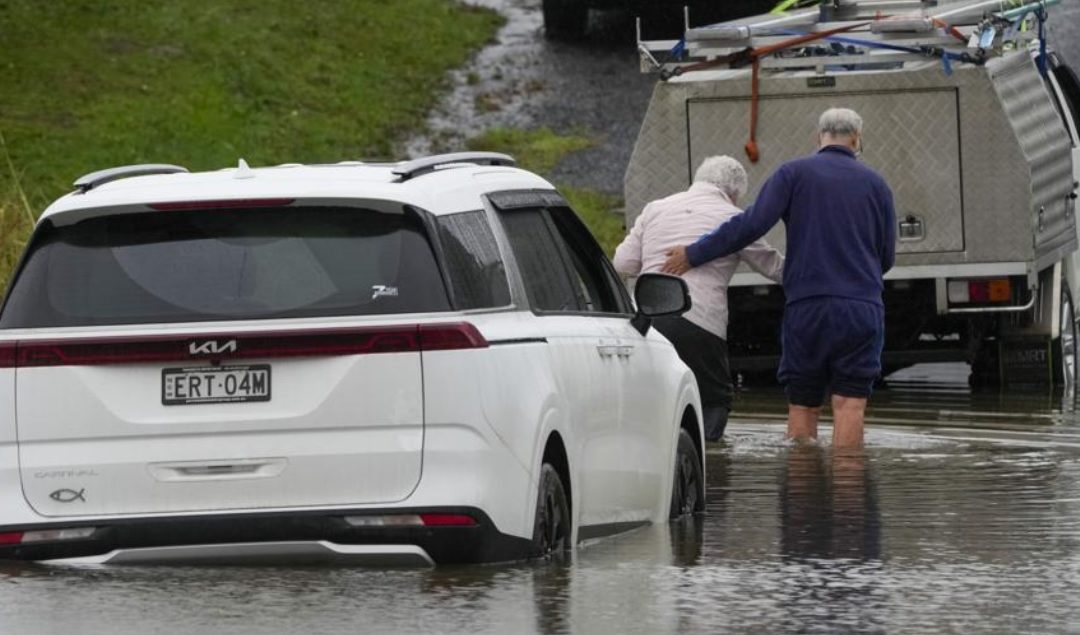 Inundaciones afectan a 45 mil personas en Sydney