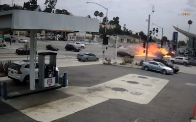 GRAVE ACCIDENTE EN LOS ANGELES (VIDEO)
