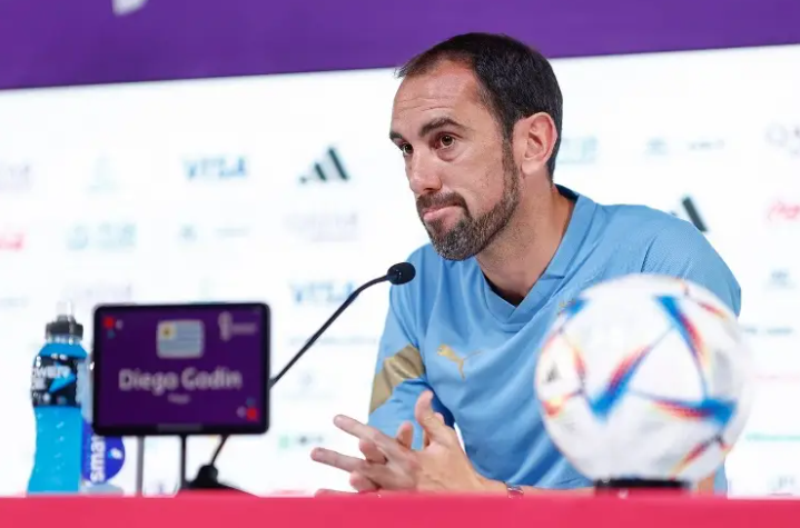 Godín: Nuestra historia nos exige ganar