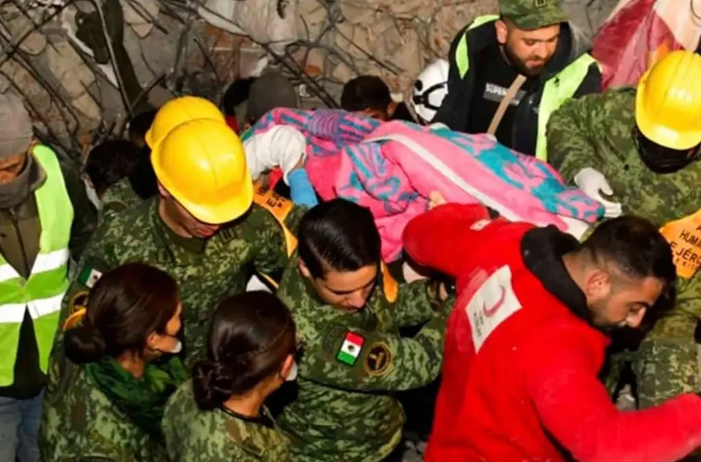 Brigadistas mexicanos concluyen su misión en Turquía