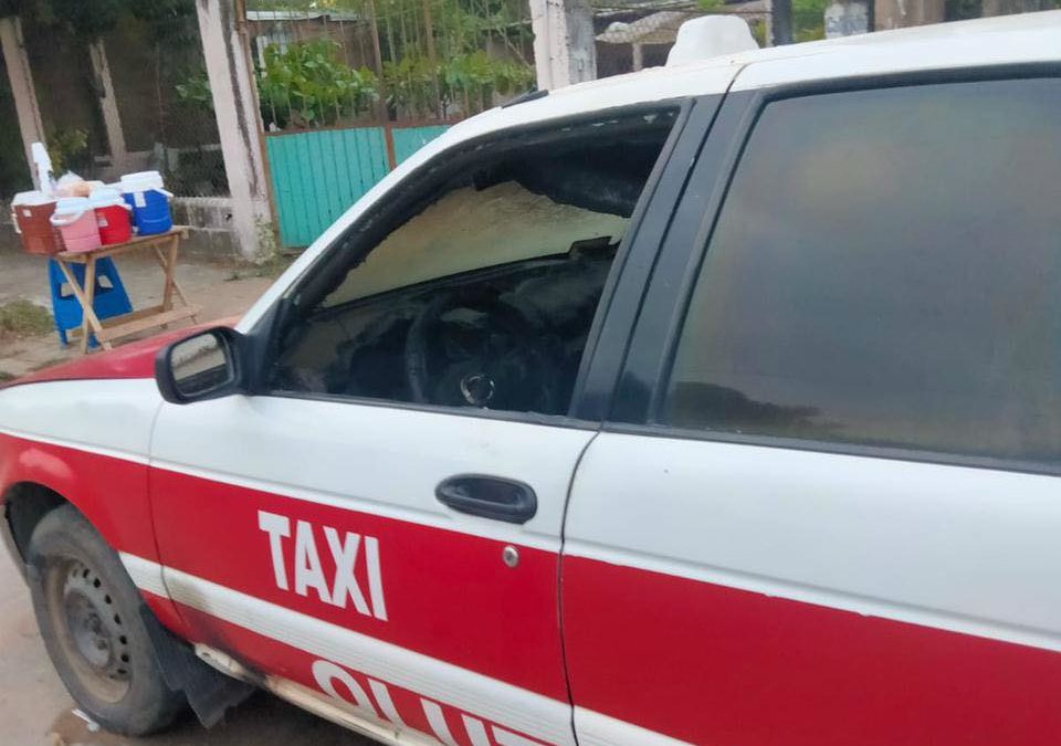 INTENTAN QUEMAR OTRA UNIDAD DE TAXI EN OLUTA
