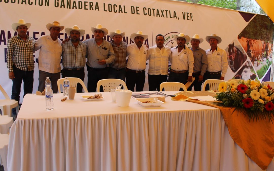CELEBRA GANADERA DE COTAXTLA ASAMBLEA ANUAL