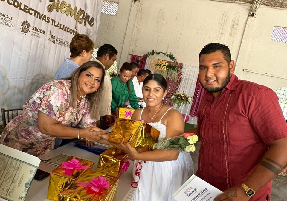 MÁS DE 30 PAREJAS CONTRAEN MATRIMONIO EN LAS BODAS COLECTIVAS DE TLALIXCOYAN 2023