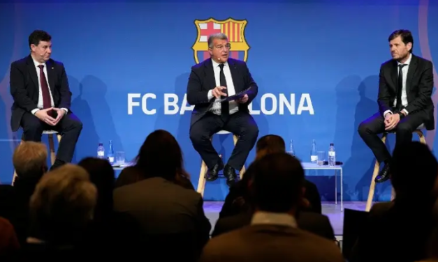 Laporta dice haber salvado al Barcelona de la ruina