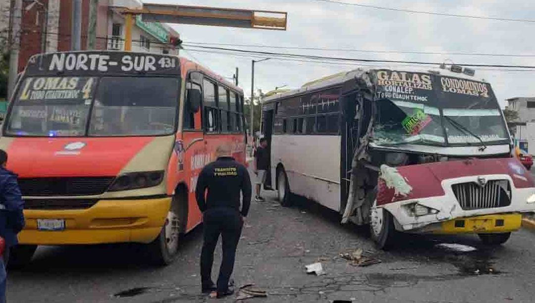 CHOQUE ENTRE URBANOS DEJA SIETE LESIONADOS