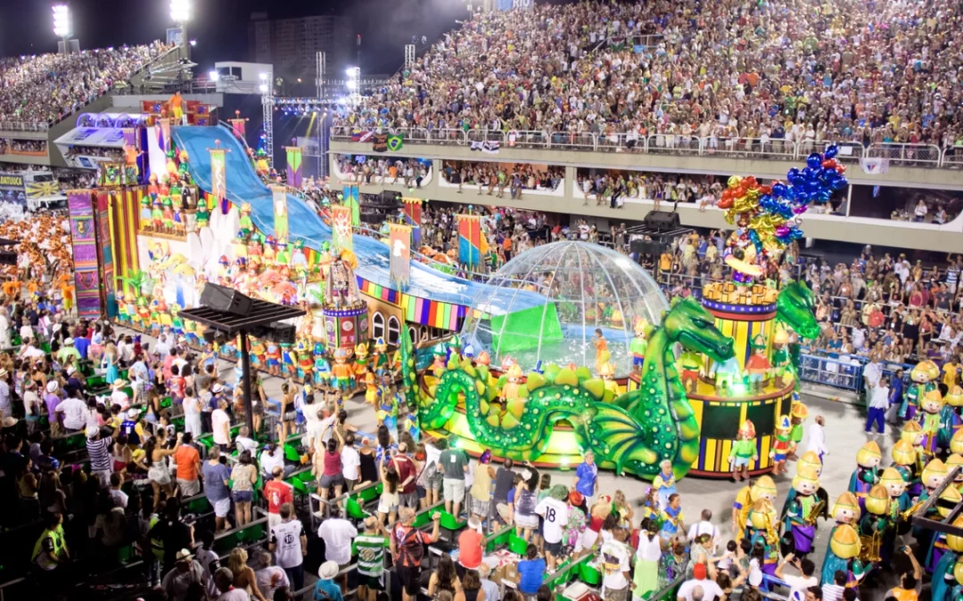 Regresa el carnaval en Brasil; buscan romper récord