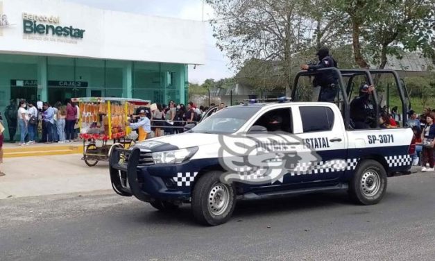 Conflicoto en banco del Bienestar