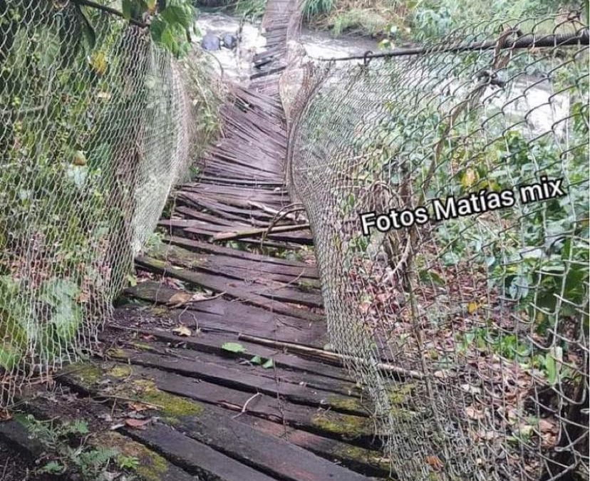DESTRUIDO EL PUENTE COLGANTE QUE CONECTA A LA PALMA, TEPATLAXCO CON PIÑA, ZENTLA