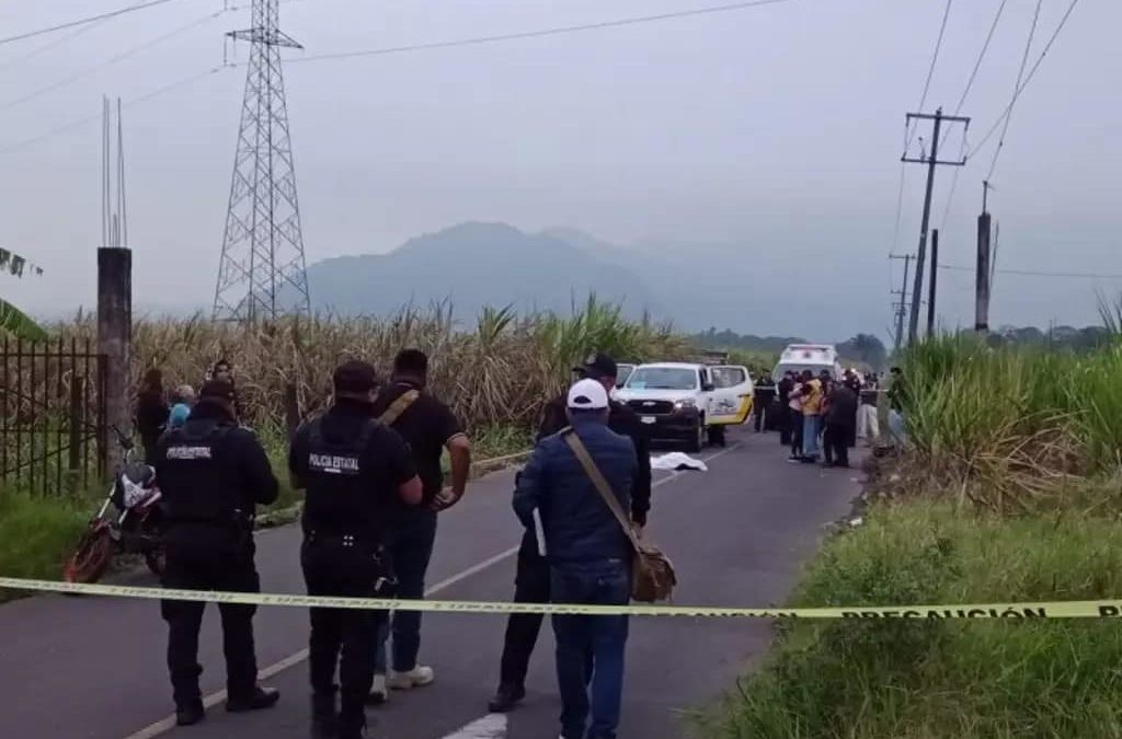 MUERE MOTOCICLISTA TRAS CHOCAR CONTRA UN TAXI