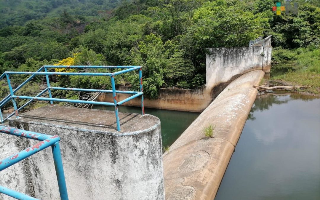 LE DAN 15 DIAS A LA ALCALDESA DE MINATITLAN PARA QUE CUMPLA OBRAS