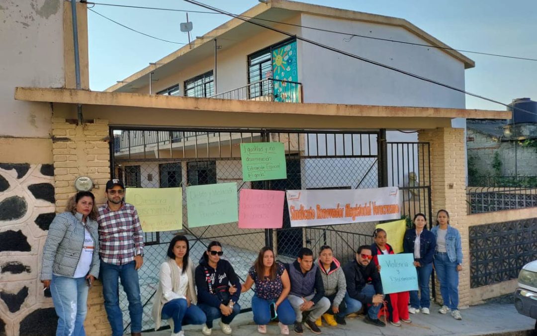 ✏MAESTROS TOMAN PRIMARIA DE LA COMUNIDAD DE ALTO TÍO DIEGO, PIDEN DESTITUCIÓN DE SUS DIRECTOR