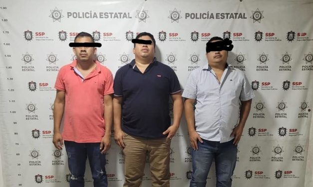?TRAFICABAN PERSONAS EN 3 VEHÍCULOS QUE CIRCULABAN CON LUCES APAGADAS
