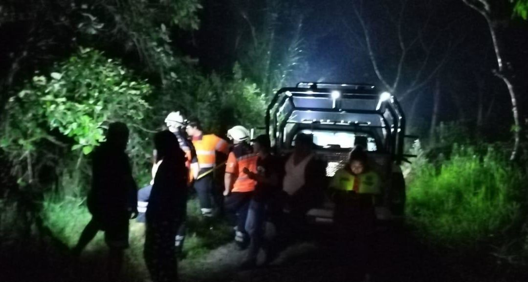 SENDERISTA CAE A UN RESUMIDERO DE AGUA