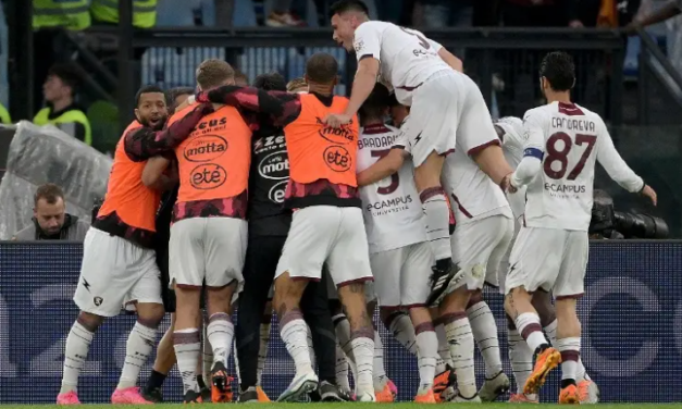 Ochoa y Salernitana frenaron a La Roma