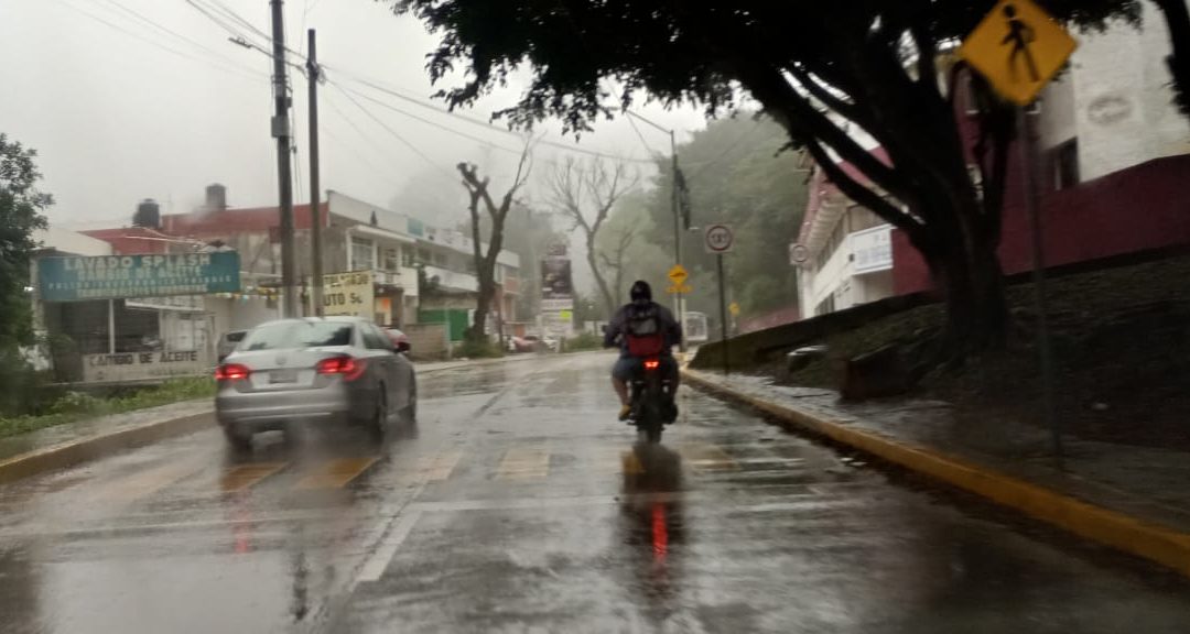 Xalapa con mucha lluvia y frio