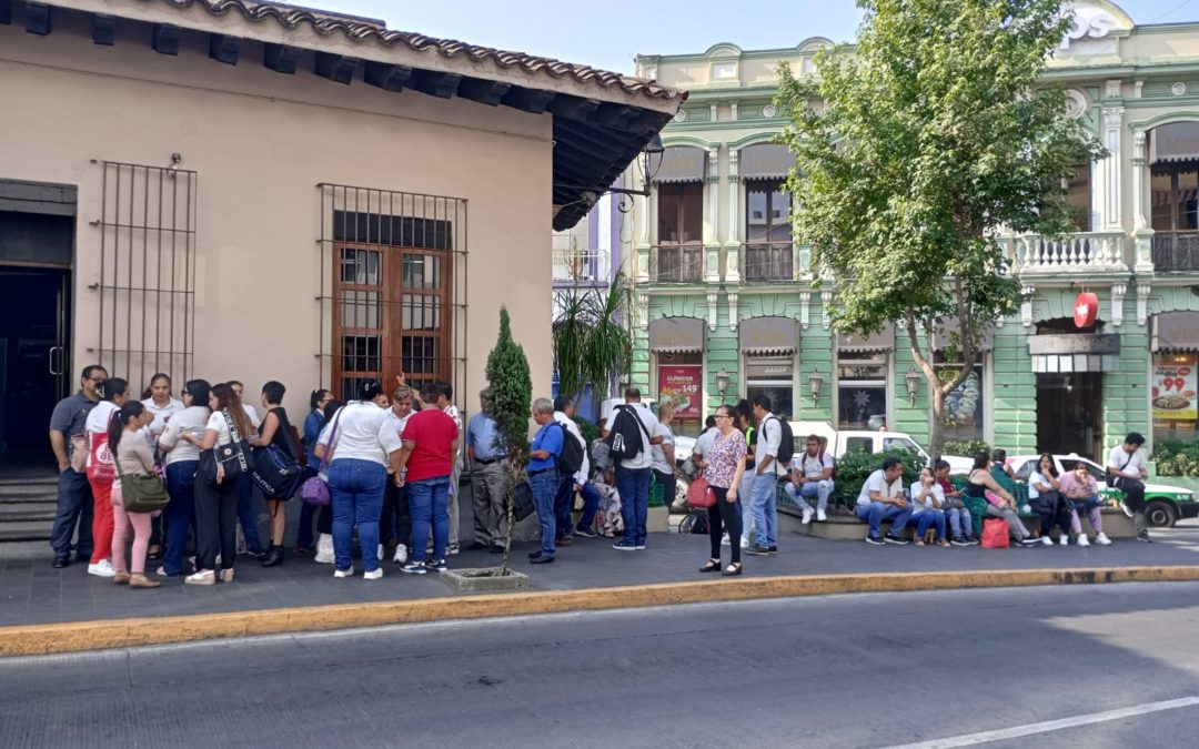 PARO DE LABORES TRABAJADORES SECTOR SALUD DE VERACRUZ SECCIÓN 70 DE XALAPA