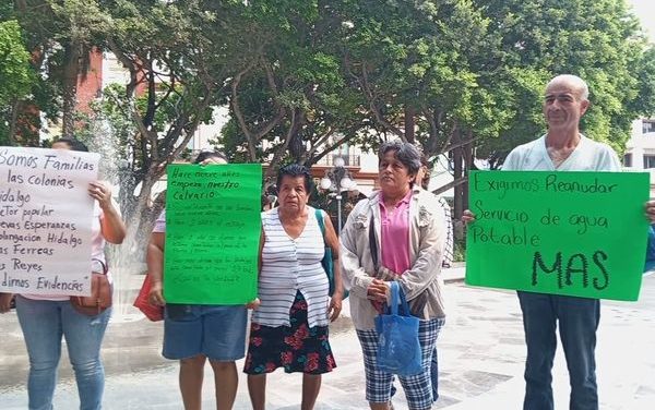 DESDE HACE 9 AÑOS SUFREN POR FALTA DE AGUA EN LA COLONIA HIDALGO