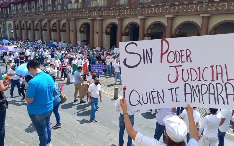 MARCHA DE EMPLEADOS DE LA PJF EN XALAPA