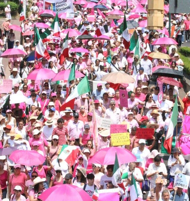 MARCHA ROSA EN XALAPA (VIDEO)