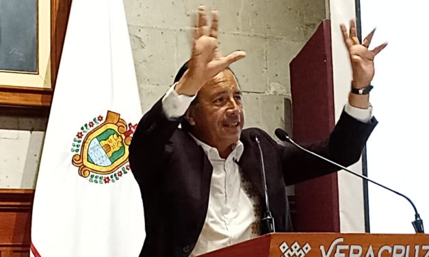 ANUNCIA GOBERNADOR CUITLAHUAC GARCIA INCREMENTO A LOS PROFESORES ESTATALES