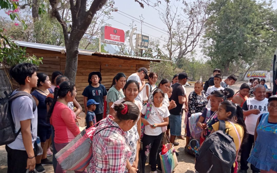 NIÑOS DEL MUNICIPIO DE ACULTZINGO CON DISCAPACIDAD VISITAN EL AQUARIUM DE VERACRUZ