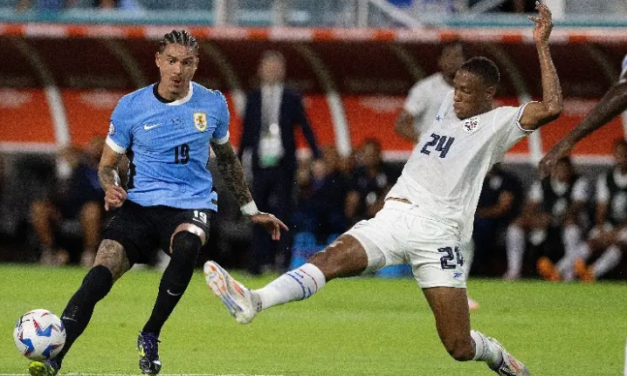 Uruguay muestra su poderío con victoria ante Panamá
