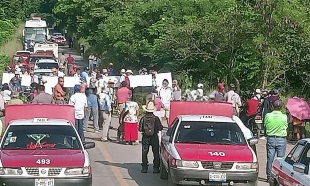 ?BLOQUEAN CARRETERA EN TANTOYUCA POR FALTA DE AGUA POTABLE
