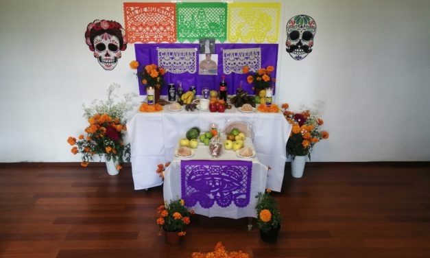 ### Tradiciones Vivas: Cómo los Veracruzanos Rinden Homenaje a sus Difunto