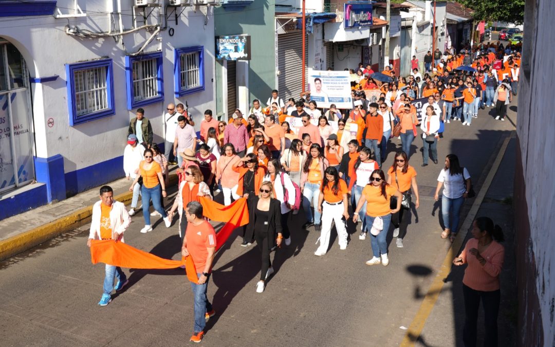 AUTORIDADES MUNICIPALES Y MUJERES SANANDRESCANAS MARCHAN EN DE LA VIOLENCIA DE GENERO
