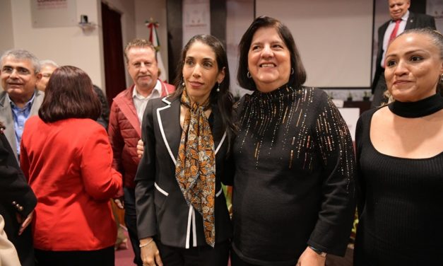 Este martes tuve el honor de asistir al Congreso del Estado de Veracruz, para acompañar en su comparecencia ante la LXVII Legislatura, a mi paisana y amiga la licenciada Verónica Hernández Giadans, titular de la Fiscalía del Estado de Veracruz.