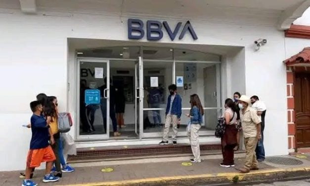 🚓 ASALTAN A EMPRESARIO EN EL BANCOMER DE HUATUSCO