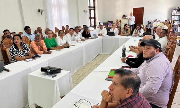 REUNION DE TRABAJO CON LA SECRETARIA MEDIO AMBIENTE Y PROCURADURÍA ESTATAL AL MEDIO AMBIENTE